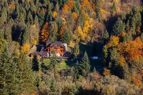 Property building, Natural landscape, Mountain view