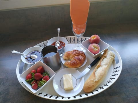 Breakfast, Continental breakfast