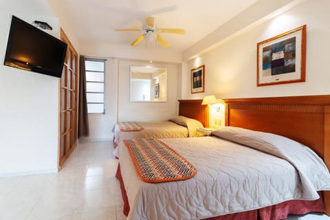 Bed, TV and multimedia, Bedroom