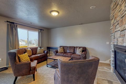 Sunset Vista House in Garden City