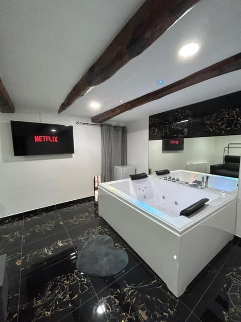 Valentino luxury suites Apartment in Naples