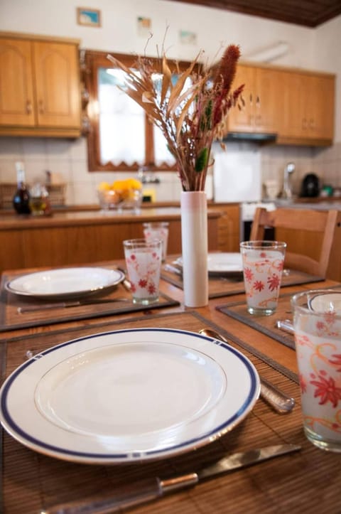 Rodomelo House - 3 Bedrooms House in Leonidio