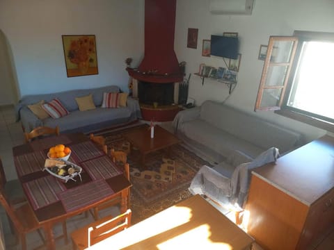 Rodomelo House - 3 Bedrooms House in Leonidio