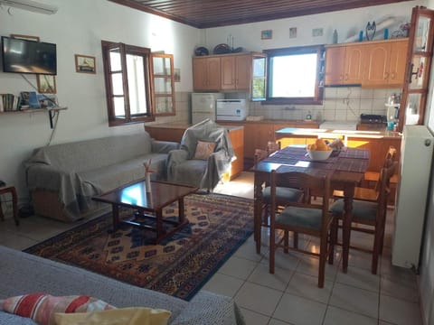 Rodomelo House - 3 Bedrooms House in Leonidio