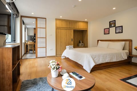 Bed, TV and multimedia, Kitchen or kitchenette, Living room, Photo of the whole room, Seating area, Dining area, Bedroom, towels, wardrobe