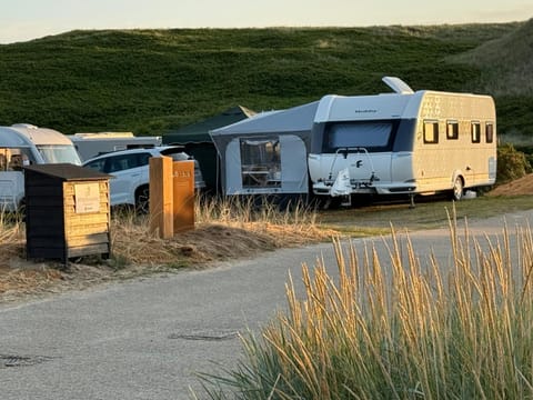 Dancamps Nordsø Camping (Camp Site) Campground/
RV Resort in Hvide Sande