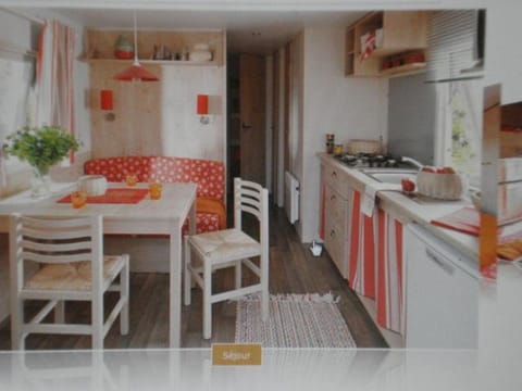 Les Roulottes de Cuzay House in Centre-Val de Loire