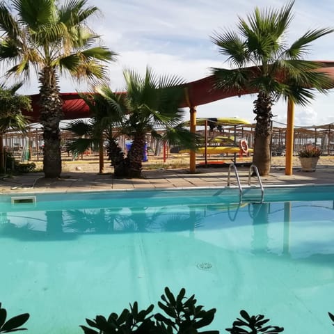 Swimming pool