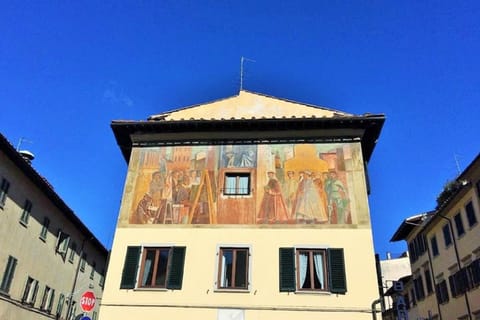Facade/entrance, Bird's eye view
