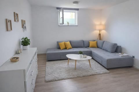 Bed, Living room, Seating area