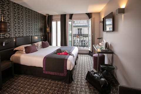 Bed, Balcony/Terrace, Photo of the whole room, Seating area, Bedroom