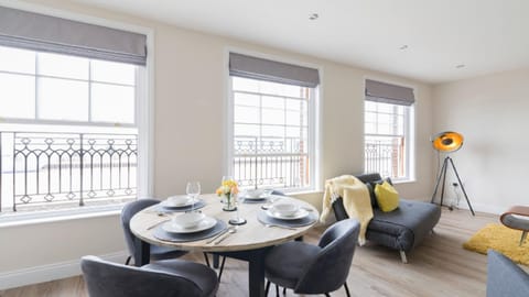 Living room, Seating area, Dining area