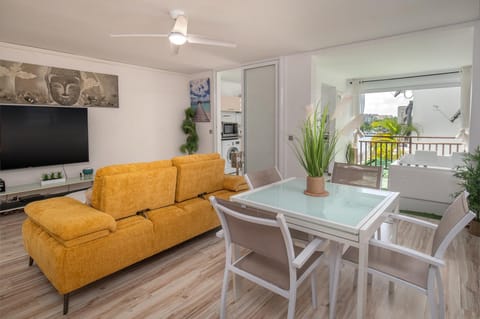 Goldy House, logement vue mer , 10min port et aéroport Apartment in Le Gosier