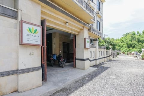 Property building, Facade/entrance