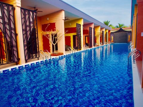 Swimming pool