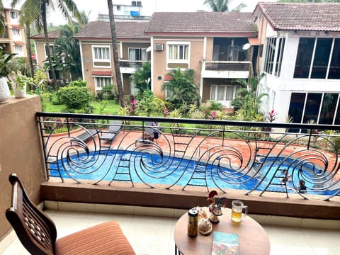 Day, Garden, View (from property/room), Balcony/Terrace, Dining area, Garden view, Pool view, Swimming pool, sunbed