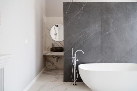 Bathroom, Bath