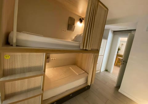 bunk bed