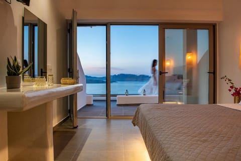 View (from property/room), Balcony/Terrace, Photo of the whole room, Bedroom, Sea view