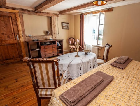 Living room, Photo of the whole room, Bedroom