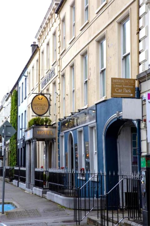 Property building, Restaurant/places to eat, Facade/entrance