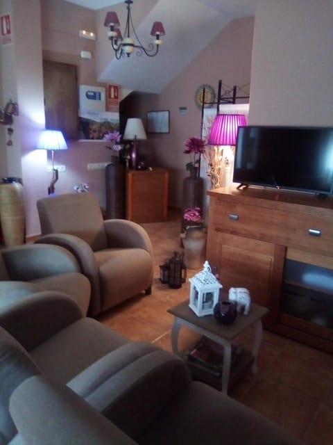 Communal lounge/ TV room, Communal lounge/ TV room, Living room