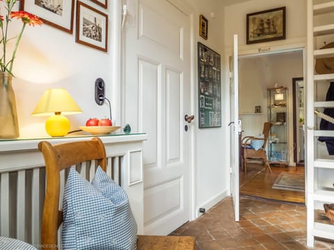 altes Kapitänshäuschen House in Prerow