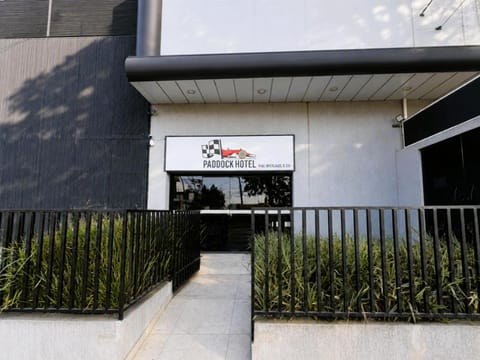 Facade/entrance
