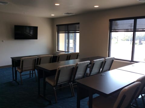 Scenic Shore Inn Hotel in Algoma