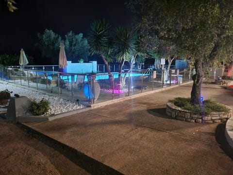 Night, Swimming pool