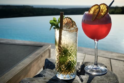 Lounge or bar, Swimming pool