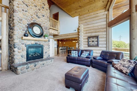 Big Bear Cabin Cabin in Garden City