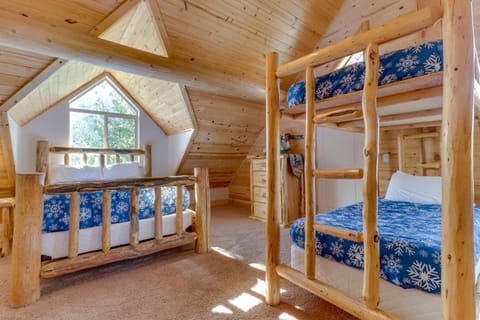 Marina View House in Garden City