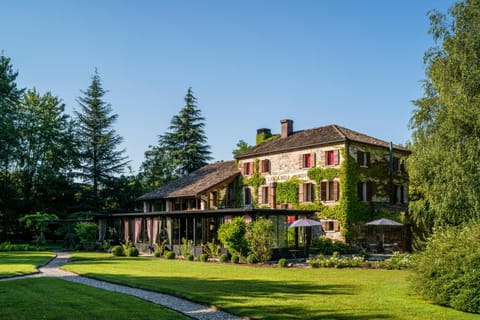 Property building, Natural landscape, Garden, Garden view