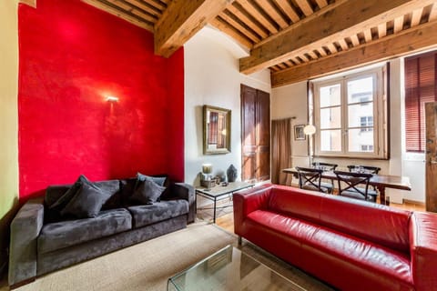All in Lyon | La Loge des Avocats du Vieux Lyon Apartment in Lyon
