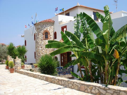 Property building, Day
