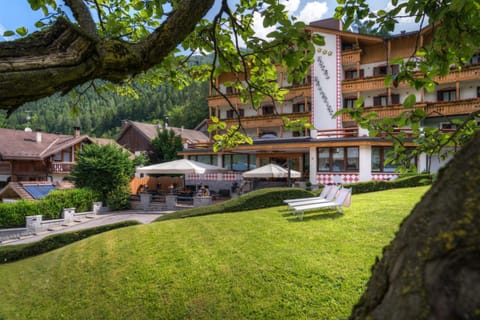Property building, Garden, Garden view