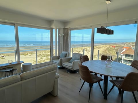 Koksijde Zeedijk Res Manh Apartment in Koksijde