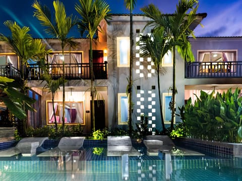 Property building, Garden, Pool view