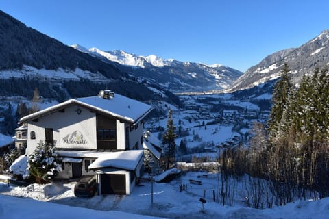 Property building, Day, Natural landscape, Winter, Mountain view
