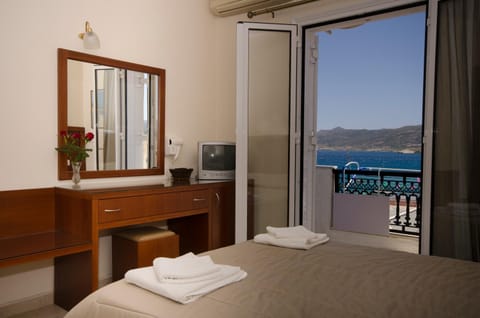 Bed, TV and multimedia