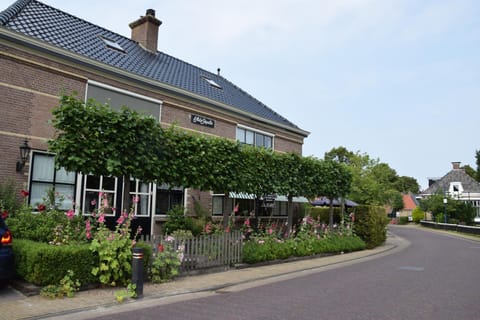 Property building, Facade/entrance, Spring, Summer