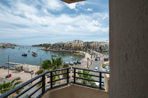 Seaview Escape Summer Nights Guesthouse Bed and Breakfast in Marsaskala