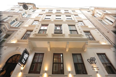 Property building, Facade/entrance, Bird's eye view, View (from property/room), Other, City view, Street view