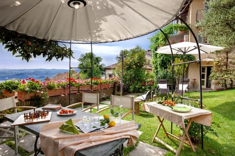 Patio, Garden