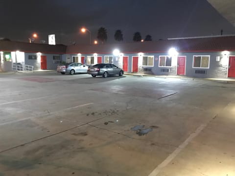 Rocky Inn Motel Motel in South Gate