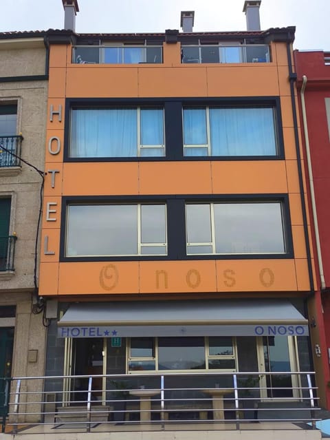 Property building, Facade/entrance, Day
