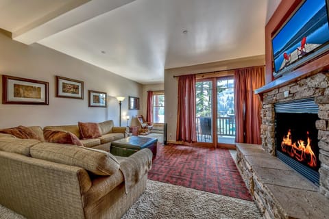 R110 Timber Ridge House in Kirkwood