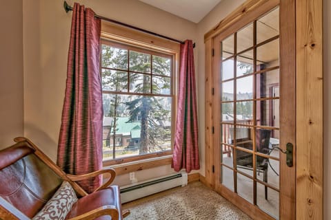 R110 Timber Ridge House in Kirkwood