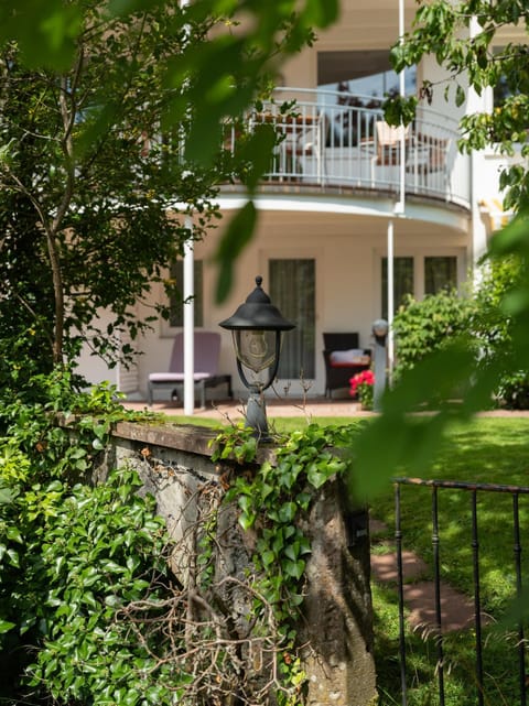 Property building, Day, Garden, Garden view